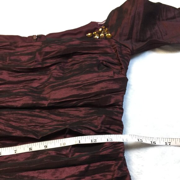 Alex Evenings Mini Sheath Dress Size 8 Womans Maroon Beaded Crinkle Off Shoulder - Picture 9 of 14